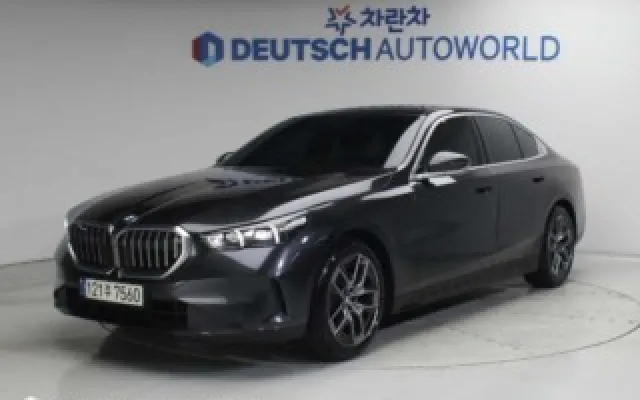 수원믿을만한중고차매매사이트 5시리즈 (G60) 520i 매물 사진 10 - 2024/07 11,184km