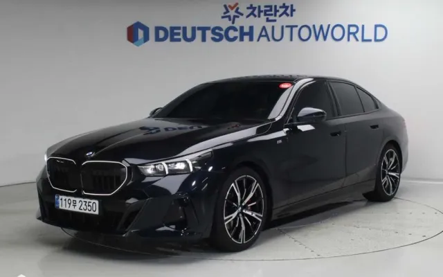 수원믿을만한중고차매매사이트 5시리즈 (G60) 530i xDrive 매물 사진 6 - 2024/12 27,172km